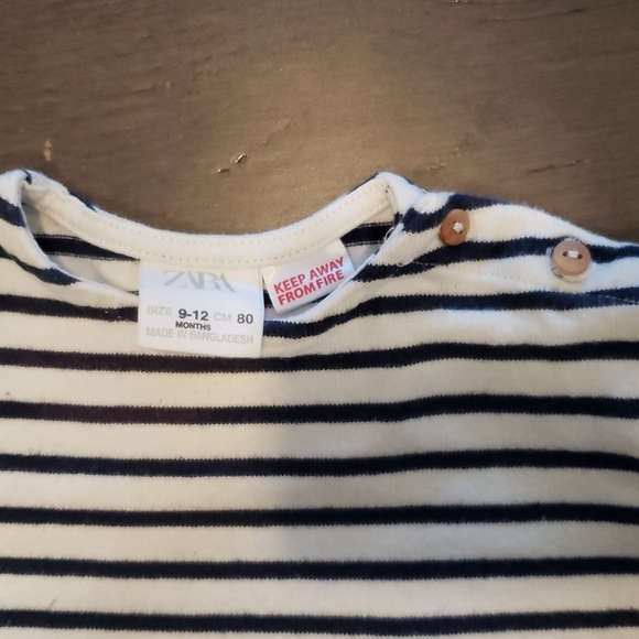 Zara Kids 9-12 months navy and cream striped top - Picture 2 of 3